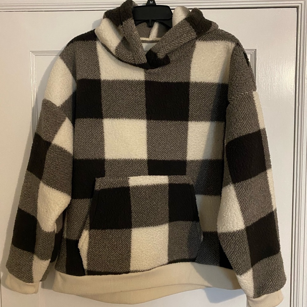L/XL American Eagle cozy pullover